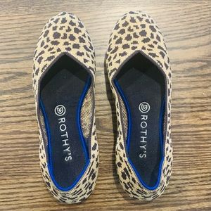 Rothys Cheetah Leopard Animal Spotted Round Toe Flats Size 9